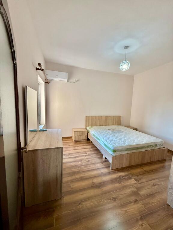Affittasi appartamento 1+1 – Via Kavajës, Tirana
