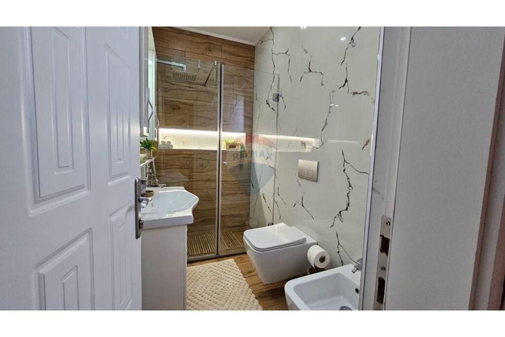 Apartment 2+1+ parking space for rent..