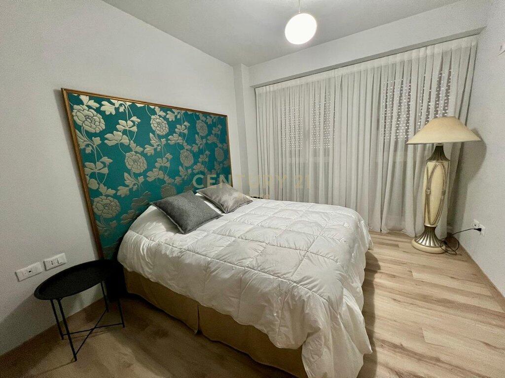 Jepet me qira apartament 2+1 + post parkimi tek kompleksi Delijorgji – Jetesë komode në një nga zonat më të preferuara të Tiranës!