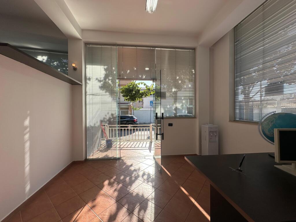 Office Space for Rent in Porcelan