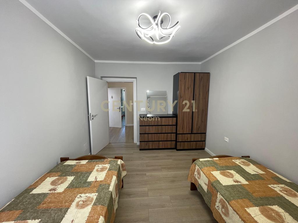 Jepet me Qera APARTAMENT 2+1, RRUGA ELBASANIT!!