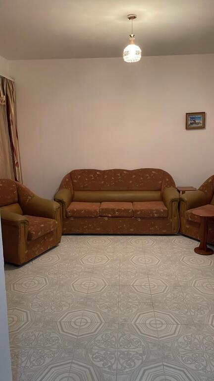 Entrance 3+1 for rent near Mrekullia school, Sadik Petrela street