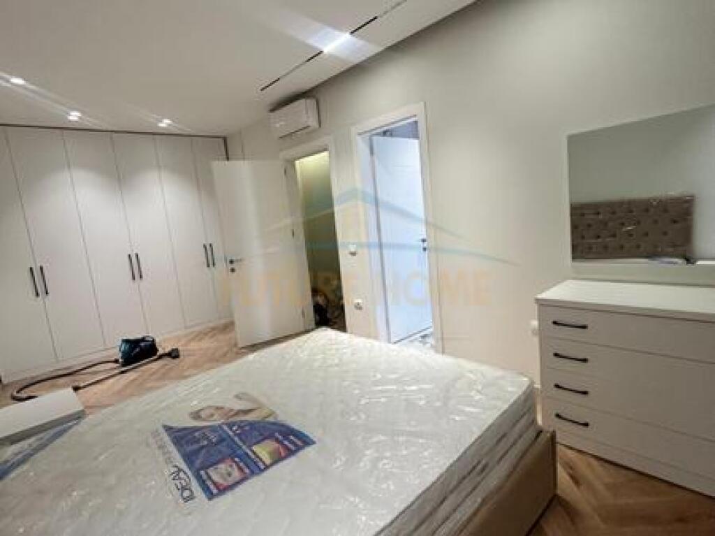 Qera, Apartament 2+1+2+ Post Parkimi, Porcelan, Tirane