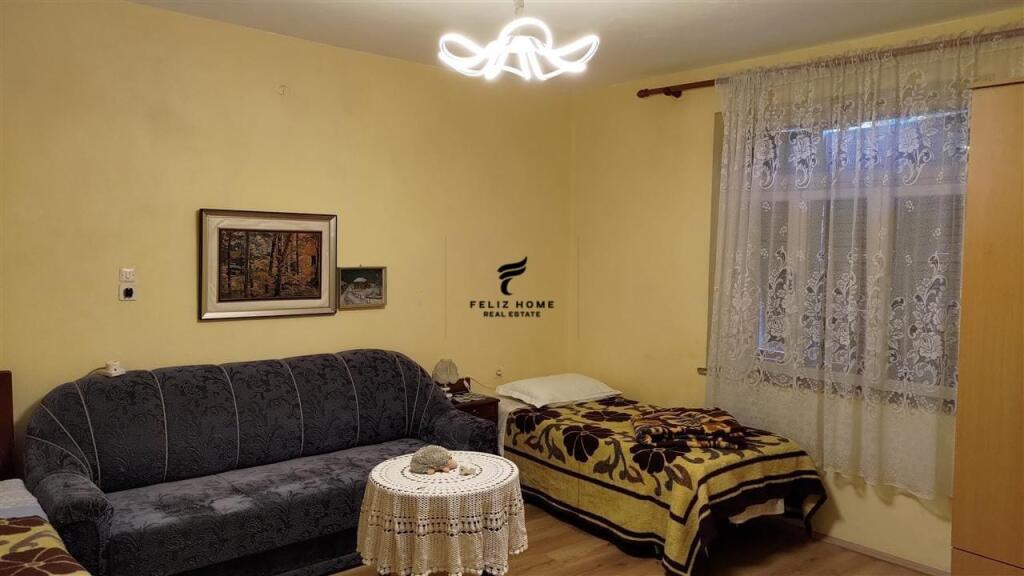 APARTAMENT ME QERA 2+1 QENDER 600 EURO