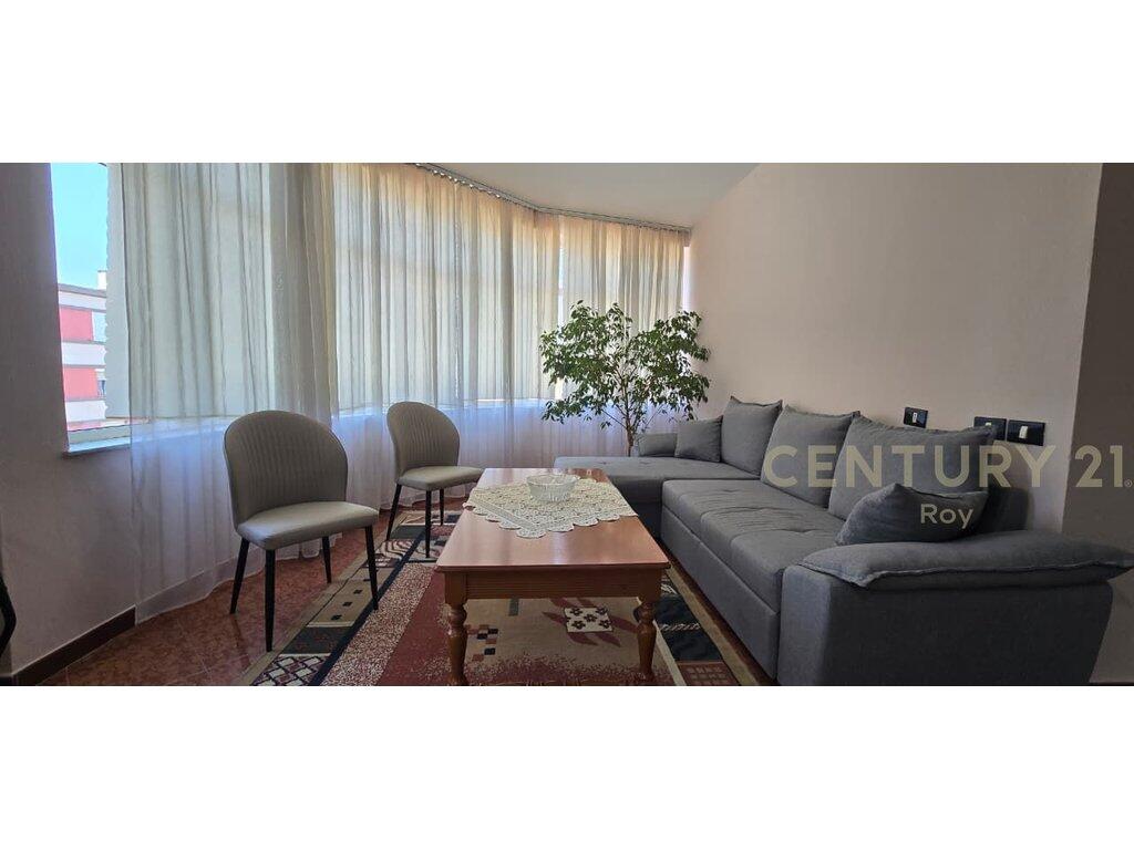 JEPET APARTAMENT 2+1 ME QIRA NE QENDER TE DURRESIT !!!