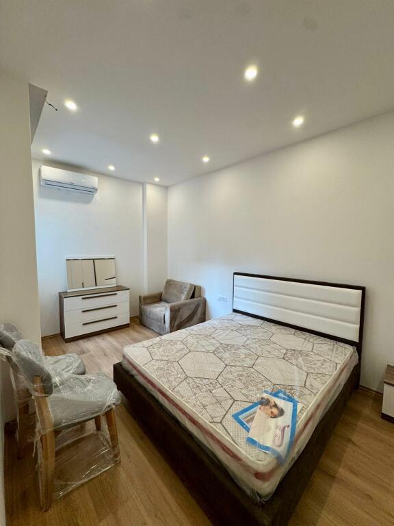 🏡 Jepet me qira – Apartament 1+1, Sheshi Willson