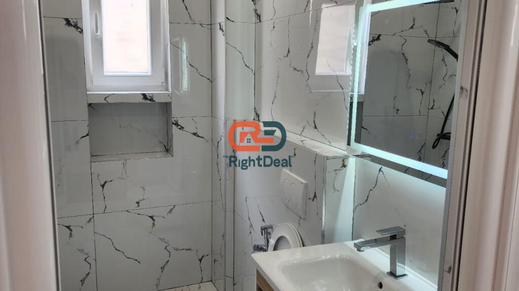 Tek Oxhaku, Shitet Apartament 1+1+Depo, Me Planimetri Te Rregullt Dhe I Investuar !!!