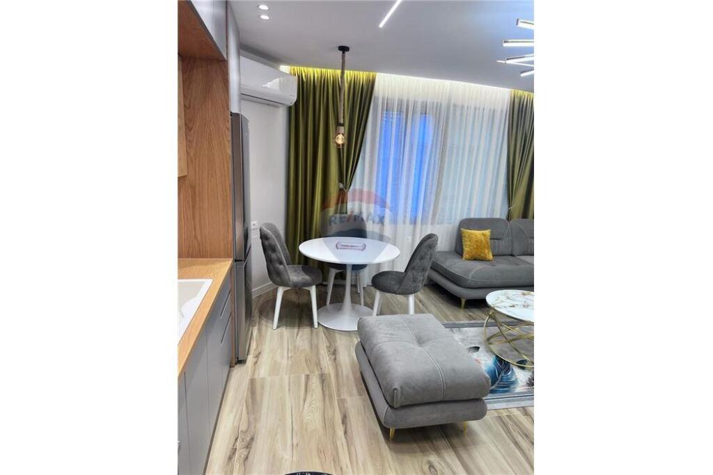 Ofrohet apartament 1+1 me qira prane qendres!