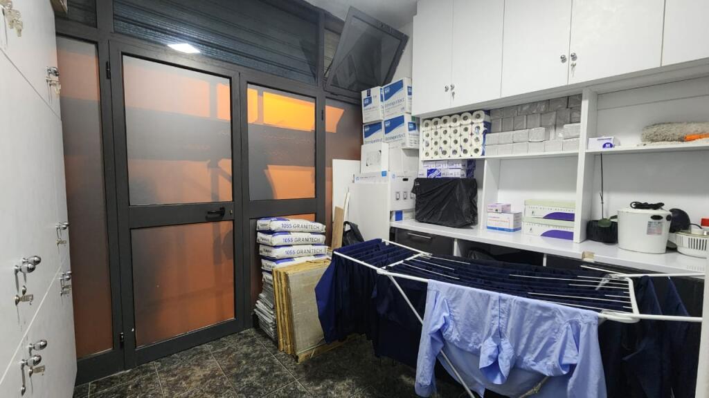 VENDESI IN VENDITA VICINO ALLO STADIO DINANO 60.000 €