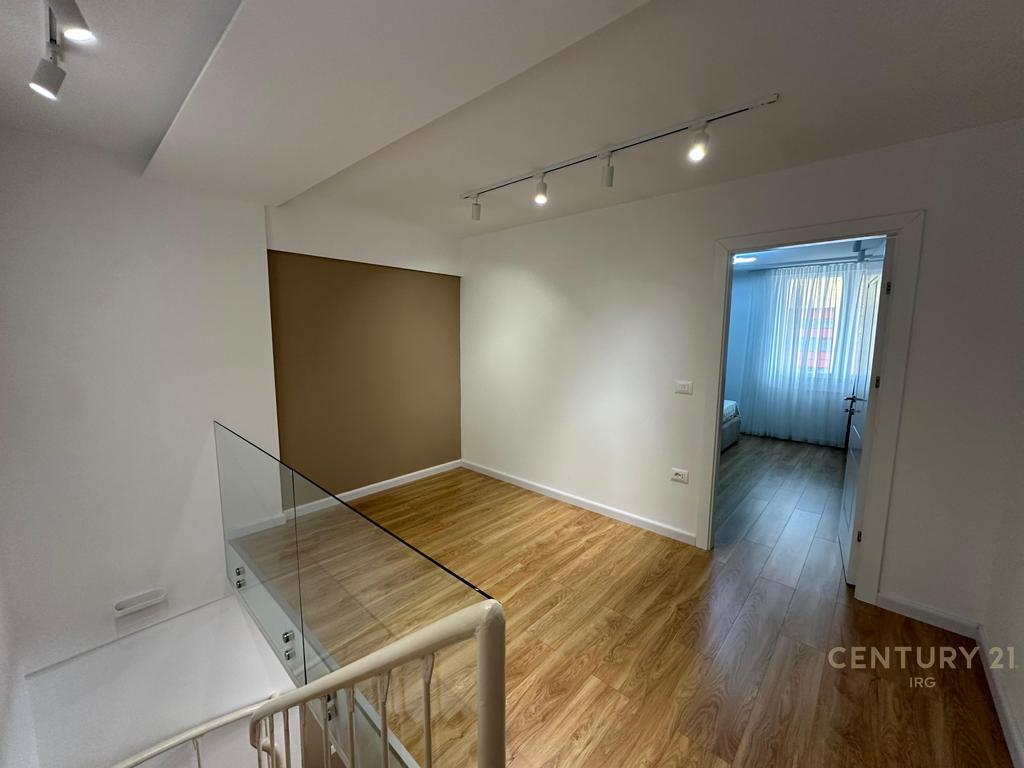Jepet me Qira Duplex Luksoz – Qendër, Tiranë!