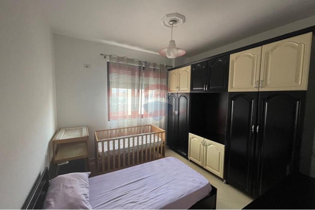 Shitet Apartament 2+1 ne Yzberisht