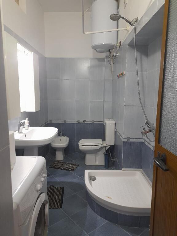 Apartament 1+1 per qira Bllok