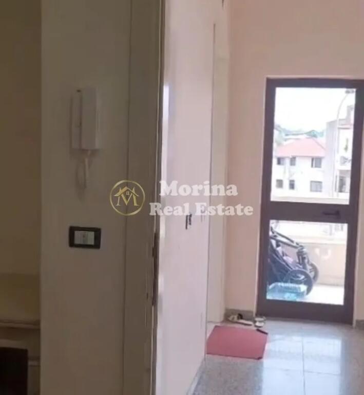 Qera, Hyrje Private 2+1,Tregu Elektrik, 500 euro/muaj