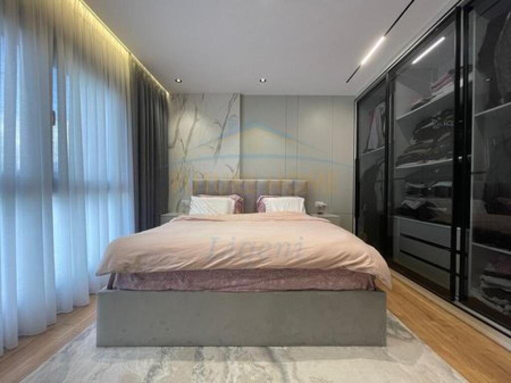 For sale, Apartment 2+1+2,+Parking Space, Dry Lake, Tirana