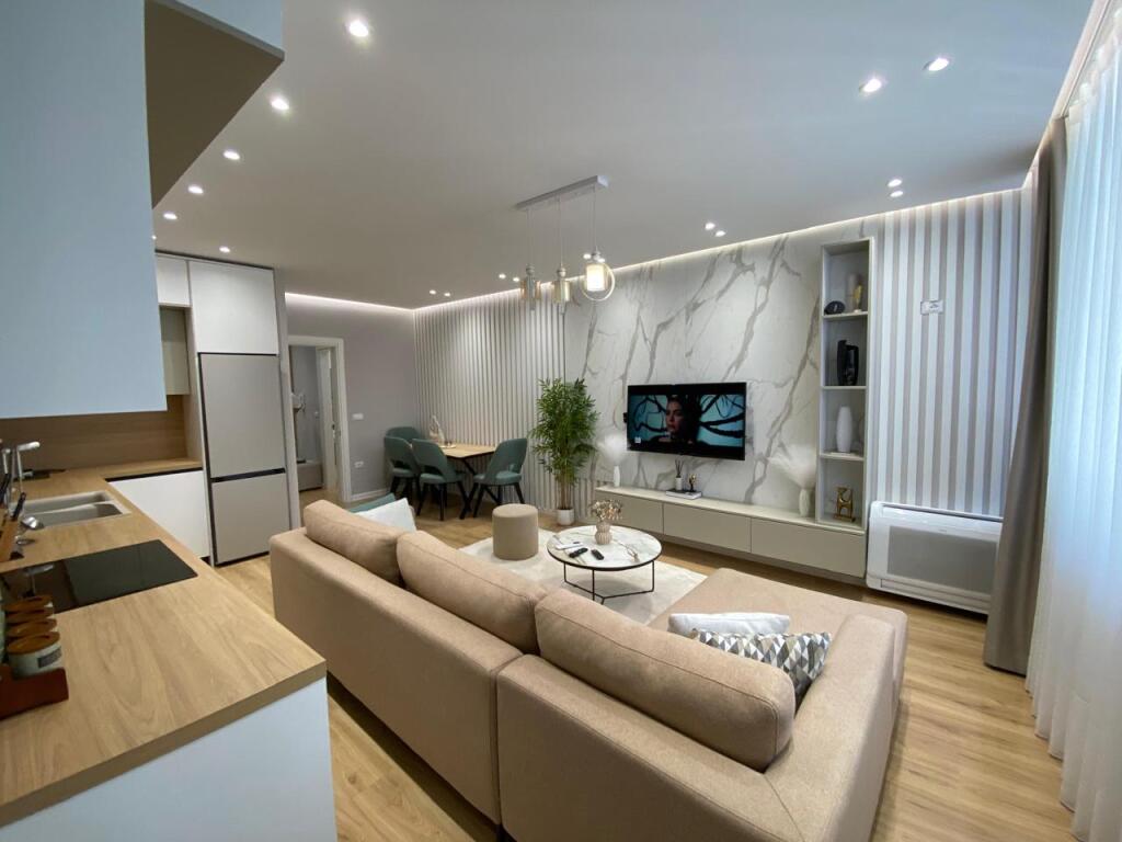 Apartament 2+1+2 Prane Kodres se Diellit super i investuar ne shitje