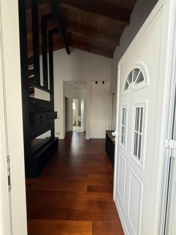 Apartament 2+1, Selite  Qira Mujore750 €