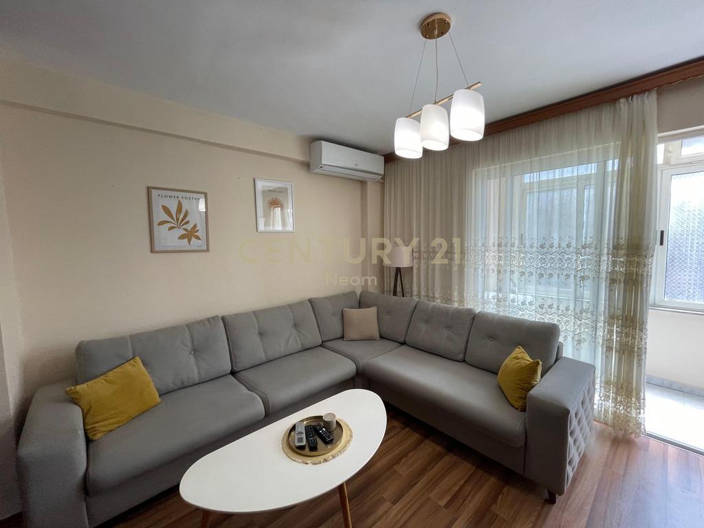 JAPIM ME QERA APARTAMENT 3+1+2 TE GARDA