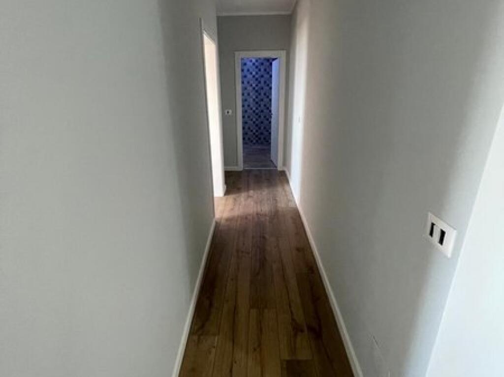 FRESK, SHITET APARTAMENT 3+1+2, ÇMIM 1000€/m²!