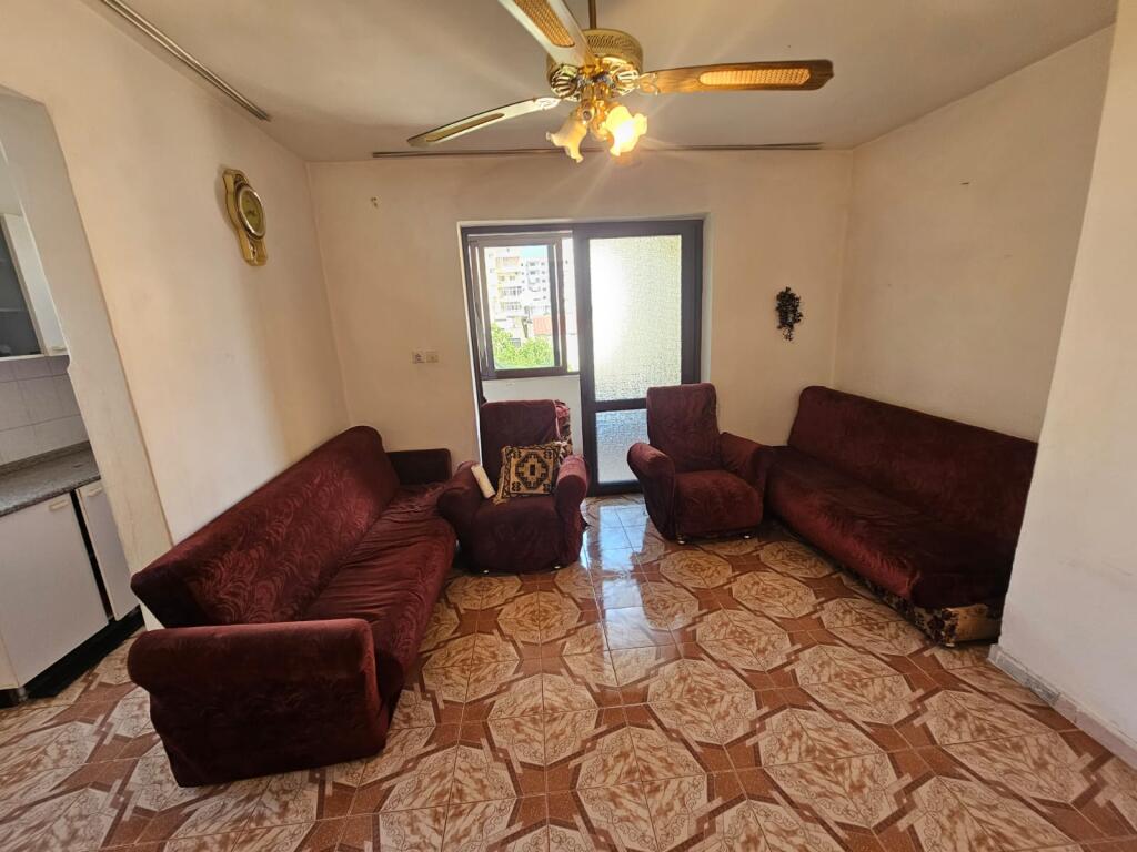 SHITET APARTAMENT 2+1 PRANE LAGJES 5