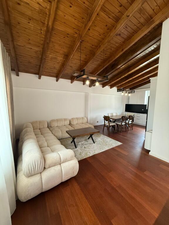 Apartament 2+1, Selite  Qira Mujore750 €