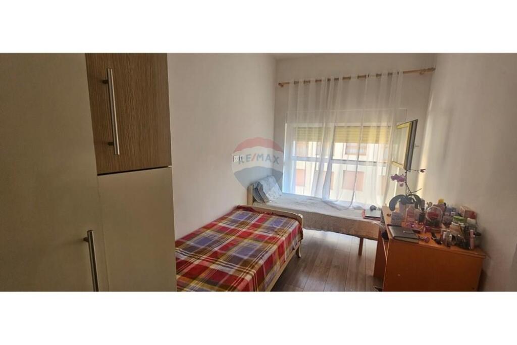 Apartament 2+1 me qira ne Mangalem