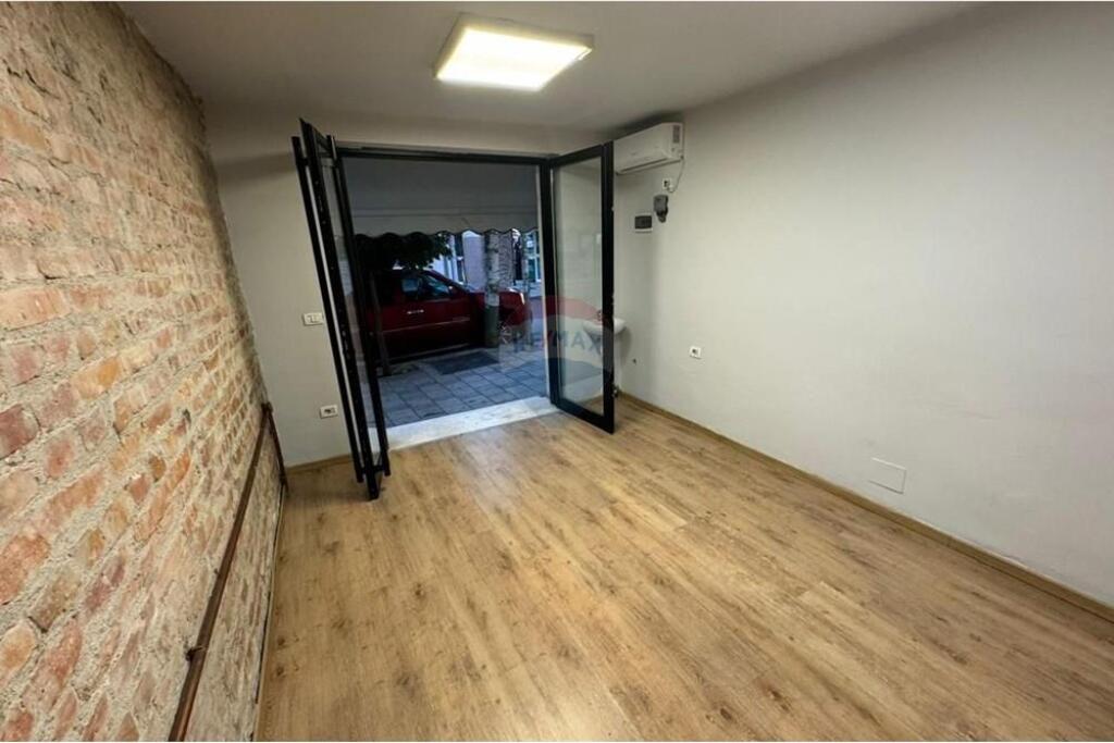 Shop for rent on Elbasani Street