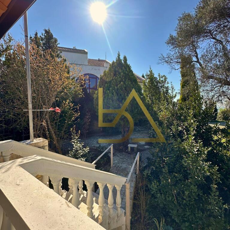 Vilë me Qira në Arapaj, Durrës
