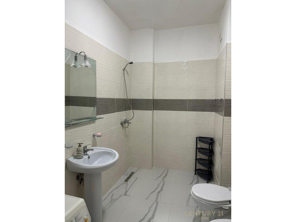 Appartamento 1+1 In Affitto in Via 5 Maji, Tirana