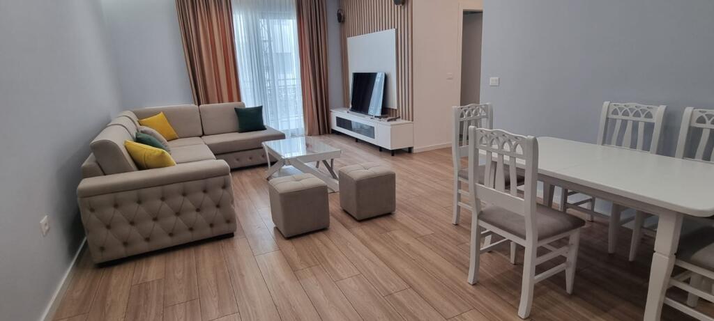 2+1 apartment for rent with parking included – Former Aviation Field