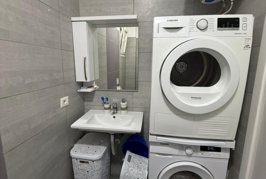 Ne Don Bosko, Jepet Me Qira Apartament 2+1+2 I Mobiluar!