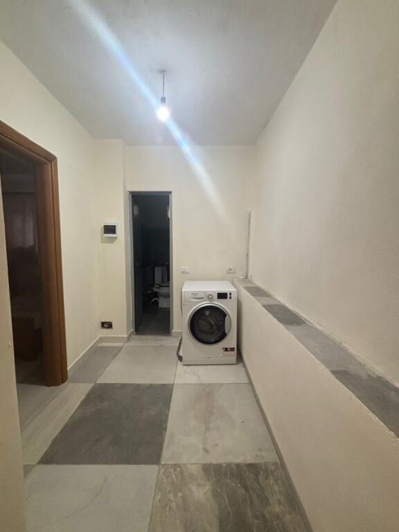Jepet Me Qera Apartament 1+1+1 Post Parkimi