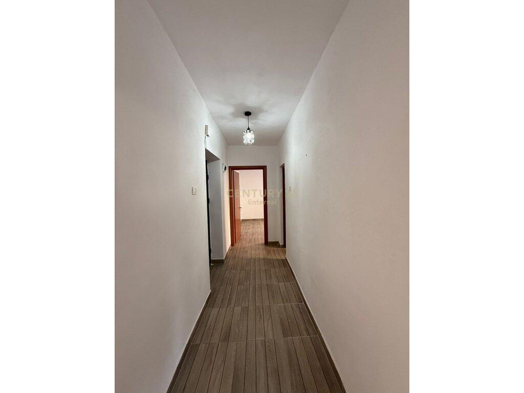 Apartament 1+1 Për Shitje në Laprakë