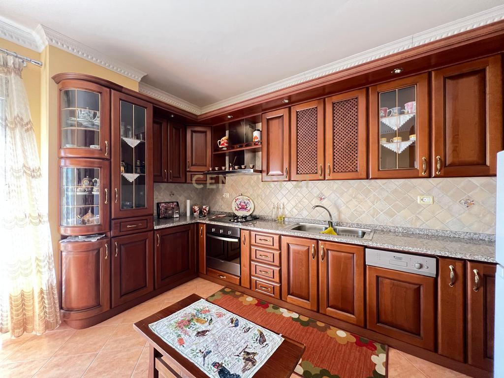Apartament 2+1+2 me qira ne Plazh Rrota Kuqe, Durres!
