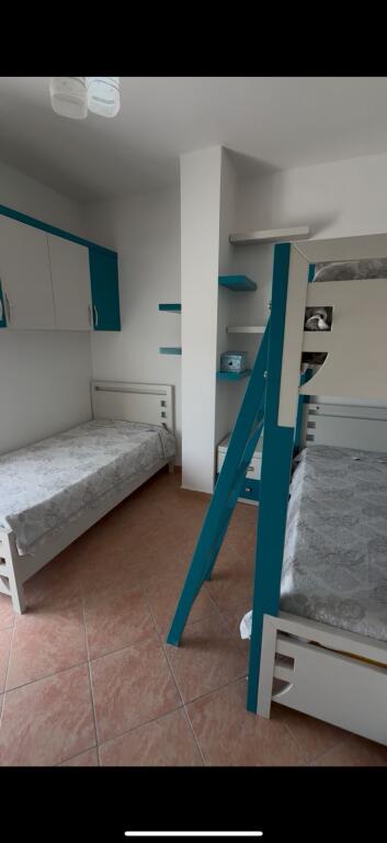 Apartament me Qira pranë Spitalit Hygea dhe - 2+1, Kat i 5-të, Me Ashensor