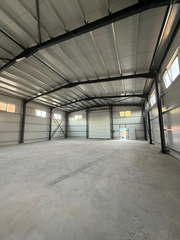 Warehouse for rent Peze Helmes