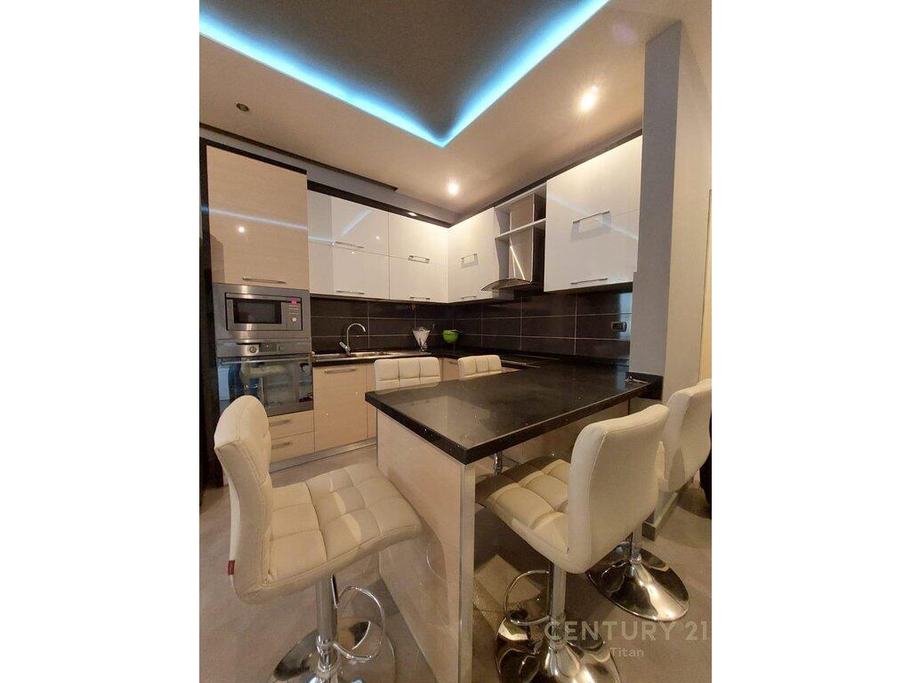 APARTMENT 2+1+2+1 WITH BALCONY FOR SALE IN ASTIR!