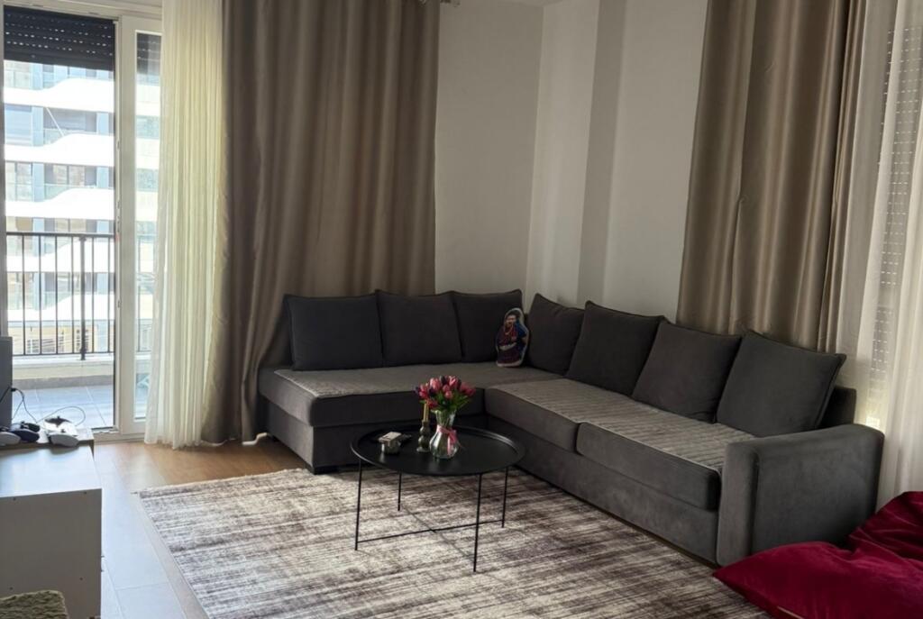 Ne Don Bosko, Jepet Me Qira Apartament 2+1+2 I Mobiluar!
