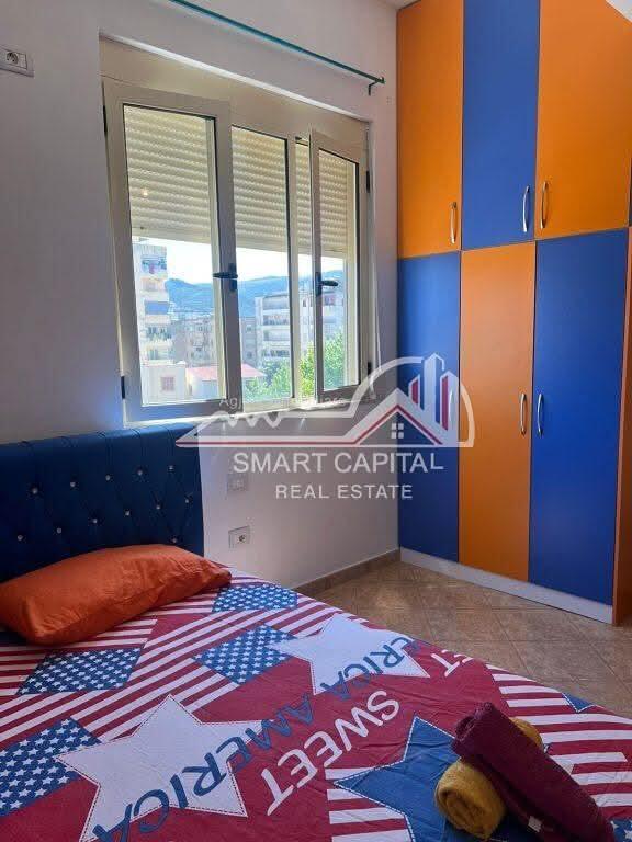 Apartament 2+1 jepet me qira tek karburant Fjortes, Vlore!
