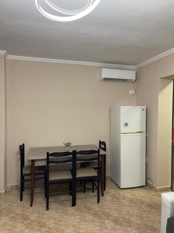 🏠 Jepet shtëpi me qira te Selvia, pranë kompleksit Halili