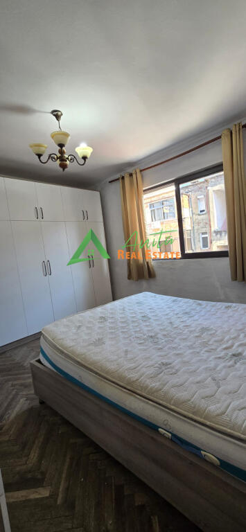Shitet Apartament 1+1 – Pazari i Ri, Rruga Tefta Tashko