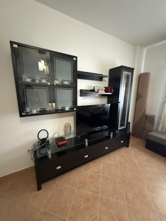 Apartament me Qira pranë Spitalit Hygea dhe - 2+1, Kat i 5-të, Me Ashensor
