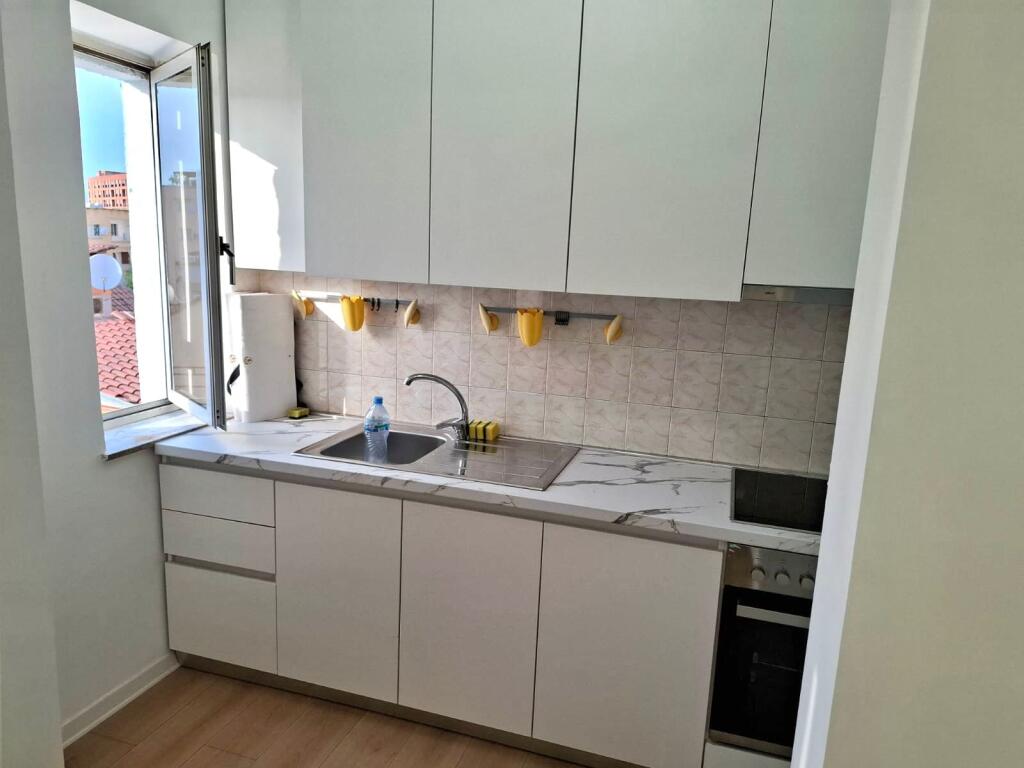 Me Qera : 1+1 +1 Ballkon📍Dispanceria (St. I Trenit) - 550€- S.70m² - E Pabanuar 100% e Re✨️