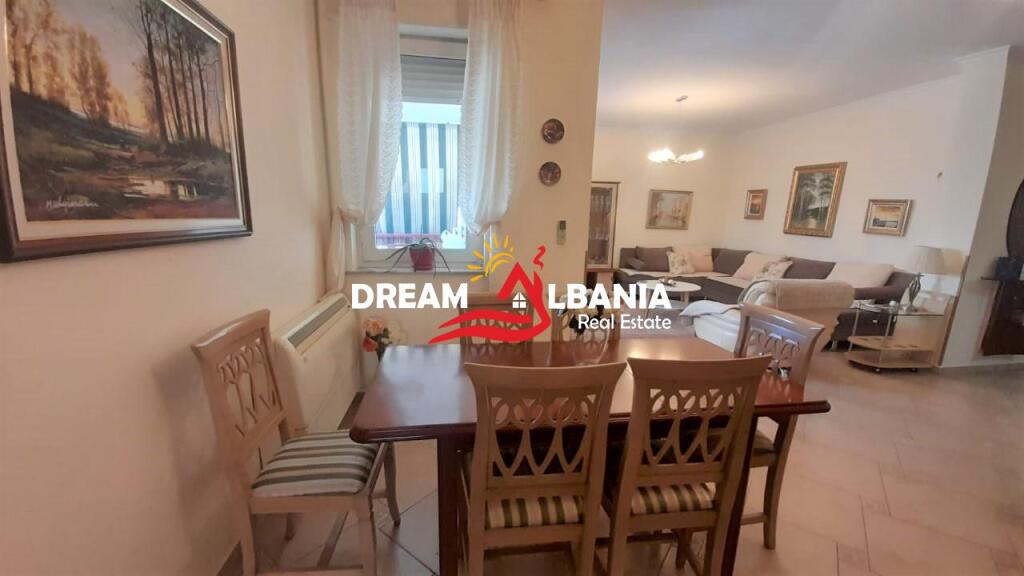 Appartamento 3+1+2 in affitto in via Elbasanit vicino allo Stadio Air Albania (ID 4231312).