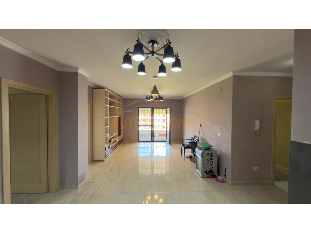 Shitet apartament 3+1+2 Kopshti Botanik