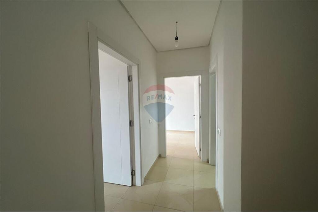 Apartament 2+1 me qera tek Rruga e Kavajes!!
