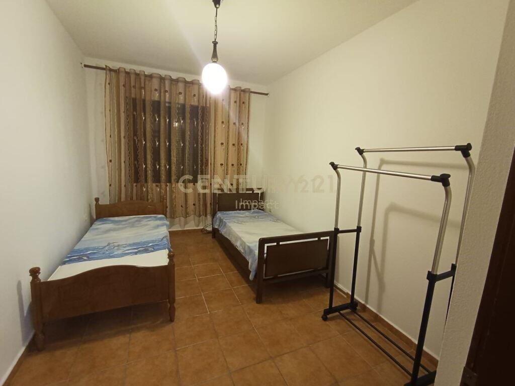 Japim me Qira Apartament 4+1 për Banim – Kinostudio