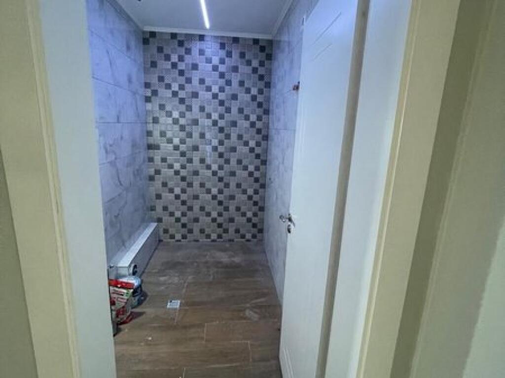 FRESK, SHITET APARTAMENT 3+1+2, ÇMIM 1000€/m²!