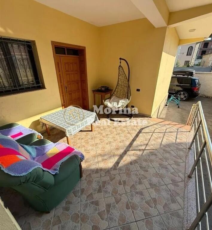 Qera, Hyrje Private, 2+1, Astir, 450 euro/muaj
