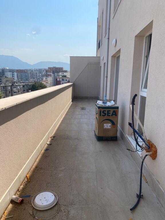 Shitet Apartament 1+1 Rruga Dritan Hoxha