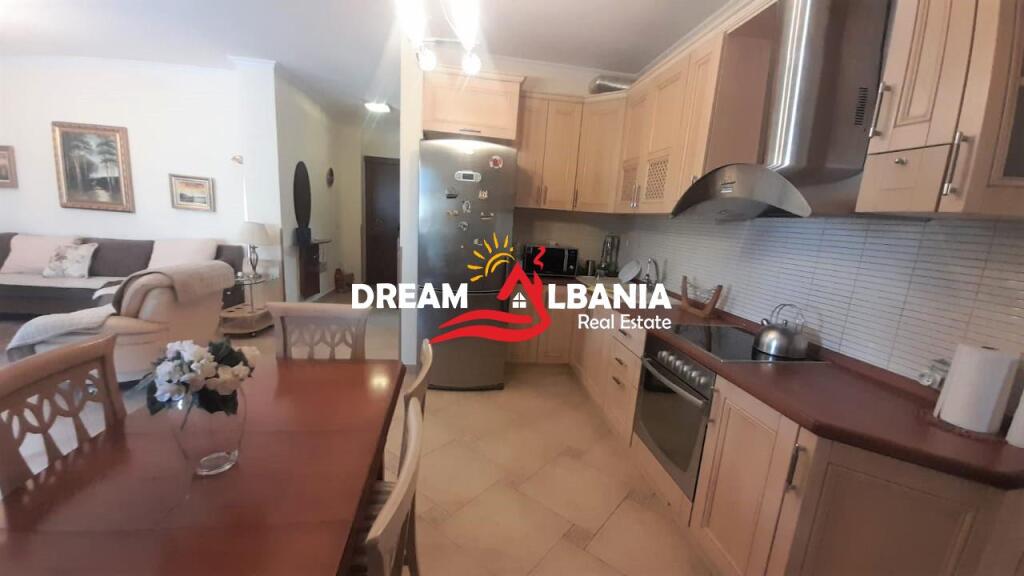 Appartamento 3+1+2 in affitto in via Elbasanit vicino allo Stadio Air Albania (ID 4231312).